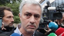 Sada je i službeno, kontroverzni Jose Mourinho ima novi klub; s velikanom potpisao do ljeta 2023.