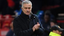 Jose Mourinho nakon godinu dana vraća se na Old Trafford; navijači Uniteda spremili su mu 'dobrodošlicu'