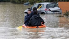 [VIDEO] U olujnom nevremenu na jugozapadu Francuske dvoje mrtvih, 400.000 domova ostalo bez struje