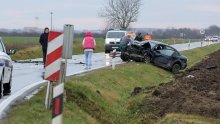 Jedna osoba poginula u sudaru osobnih vozila kod Vukovara