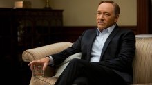 [VIDEO] Kevin Spacey se vratio nakon godinu dana i ponovno na pomalo bizaran način čestitao Božić