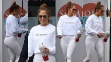 Ove će tajice rijetko koja žena odjenuti, no ona se ne ustručava: Jennifer Lopez još jednom istaknula figuru