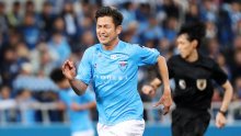 Legendarni Kazuyoshi Miura i dalje ne staje: U 53. godini produljio ugovor sa svojim klubom i čeka derbi s Iniestom, Villom i Podolskim