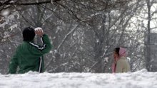 Snijeg zavio Teheran u bijelo: Zatvorene škole, poremećen zračni promet