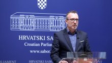 Mostovac Sladoljev udario po Zakonu o navijačima: Popijete dva piva i tjeraju vas sa stadiona, a u loži se toči šampanjac