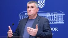 Bulj: Neka Butković ograniči starost školskih autobusa