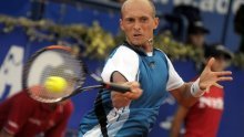 Davidenko malo peca, malo igra tenis