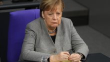 Merkel o izboru premijera pokrajine Tirinške: Ovaj događaj je neoprostiv i rezultat mora biti poništen