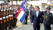 Predsjednik Zoran Milanović na obljetnici Počasne bojne: Patriotizam nije kad skočiš s Patrije na beton