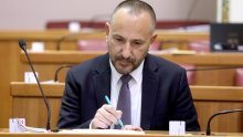 Zekanović: O napadu na moju kuću svi šute, ne i kad pogode Pupovca limunom