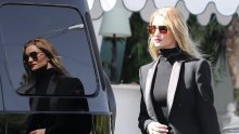 Čista elegancija: Rosie Huntington-Whiteley dokazala kako skinny traperice još nisu za 'otpis'