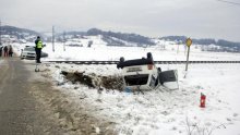 U naletu vlaka ozlijeđene dvije osobe