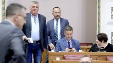 Zastupnici traže od Vlade intervenciju zbog koronavirusa: Hitno smanjite poreze i odgodite otplatu kredita