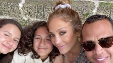 U kući Jennifer Lopez ni za vrijeme karantene nije dosadno: Pogledajte obiteljski ples koji je postao hit na društvenim mrežama