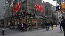 H&M pomaže svijetu u borbi protiv koronavirusa: Švedski modni div proizvodit će maske, rukavice i zaštitnu opremu