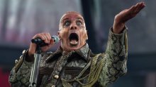 Pjevač grupe Rammstein pozitivan je na koronavirus i trenutno se nalazi na odjelu intenzivne njege bolnice u Berlinu