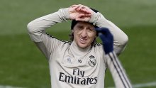 Ova informacija je dokaz kako Luka Modrić definitivno napušta Real Madrid i to vrlo brzo; razlog je mega-transfer koji je pokrenuo Zidane, ali i nešto posve drugo