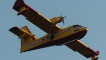 Požar kod Zadra gasi više od 20 vatrogasaca, kanader i Airtractor