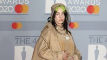 Billie Eilish iskreno progovorila o kritikama na račun odijevanja: 'Kada bih odjenula haljinu, ljudi bi me mrzili zbog toga'