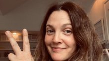 Drew Barrymore posve iskreno o problemu koji muči mnoge žene: 'Svoje sijede sad jedva uspijem prikriti, potrebno mi je gotovo 30 minuta da ih sve zamaskiram'