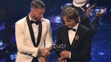 Do toga je došlo: dvije ključne karike madridskog Reala, Luka Modrić i Sergio Ramos, razgovaraju o kućanskim poslovima