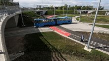 [FOTO] Tramvaji ponovno voze u Zagrebu nakon potresa, među trasama je i ona preko obnovljenog rotora u Remetincu