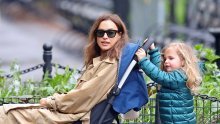 Zaigrana mama Irina Shayk sa svojom mezimicom ukrala je sve poglede u parku na Manhattanu