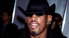 Dennis Rodman bio je beskućnik, a u NBA ligi je završio sasvim slučajno; njegov privatni život totalno je otkačen, a jedina je osoba koja dobro poznaje Donalda Trumpa i Kim Jong-una