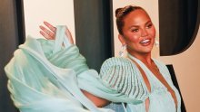 Chrissy Teigen kupila pet vjenčanica uoči vjenčanja: Prozvali su je zbog ekstravagantnog šopinga, no njezin je razlog nevjerojatan