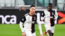 Cristiano Ronaldo opet promijenio frizuru