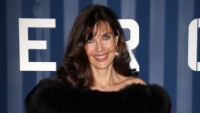 Sjećate li se Carol Alt? I na pragu 60-e sjajno izgleda, a otkrila je i tajnu svoje linije