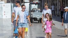 Vratile se u Dubrovnik: Tamara i Petra Ecclestone uživaju u odmoru na luksuznoj jahti