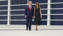 Klasik s kojim nema greške: Melania Trump pokazala se u savršenoj crnoj haljini koja itekako laska figuri