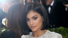 Forbes joj je jednu titulu uzeo, ali i dao novu: Kylie Jenner više nije najmlađa milijarderka svijeta, evo što je sada