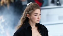 Do rođenja prvog djeteta dijeli je svega dva mjeseca: Gigi Hadid napokon pokazala trudnički trbuščić