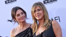 Video koji je privukao sve: Jennifer Aniston i Courteney Cox ponovno su zajedno, a ovoga puta imaju i važnu poruku