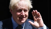 Boris Johnson zaustavio ublažavanje mjera u strahu od drugog vala koronavirusa