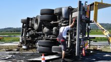 [VIDEO/FOTO] Sudarili se kamioni na autocesti, pogledajte kako to izgleda