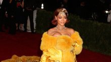 Rihanna priznala da se osjećala kao klaun u haljini Guo Pei, ali tvrdi da ne žali zbog toga