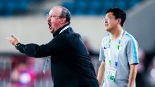 Koliko god da je Rafa Benitez veliki trener, ovako se ponijeti prema svojim igračima vrlo je nekorektno; a sve je gledao naš Ivan Santini