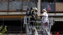 [VIDEO/FOTO] Buknuo požar u zgradi u zagrebačkom naselju Prečko; vatrogasci spasili stanare, među njima i trudnica