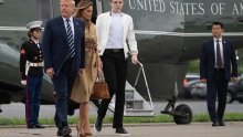 Melania suprugu Donaldu Trumpu ponovno priuštila neugodnost: On bi je vodio za ruku, a ona to baš i ne bi