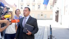 Beroš o slučaju Zadravec: Malo me žalosti što je u medijskom prostoru maknut fokus s osnovne teme, pokušaj utjecaja i ucjene na mog državnog tajnika i mene