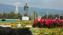 Nedodirljivoj Crkvi u Hrvata vlast na svaki od onih famoznih sedam grijeha samo sliježe ramenima, uz pokorno 'okej'. Braćo i sestre, dokle?