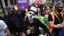 Aktivisti pokreta Extinction Rebellion blokirali pristup britanskim tiskarama