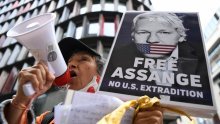 Assange upozoren da će biti izbačen ako bude remetio suđenje