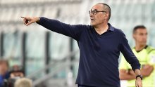 Maurizio Sarri imao je milijunski razlog kada je odbio potpisati sporazumni raskid ugovora s Juventusom: slobodan, a euri 'kapaju'