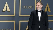 Joaquin Phoenix je mislio da 'Joker' ne treba imati nastavak, a zbog iznosa kojeg mu nude mogao bi snimiti još dva