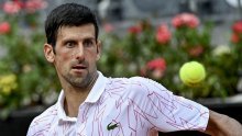 Pogledajte kako je Novak Đoković reagirao kada ga je sudac prekrstio u Rogera Federera