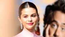 Osjeća se dobro u svojoj koži: Selena Gomez napokon bez srama pokazala ožiljak od transplantacije